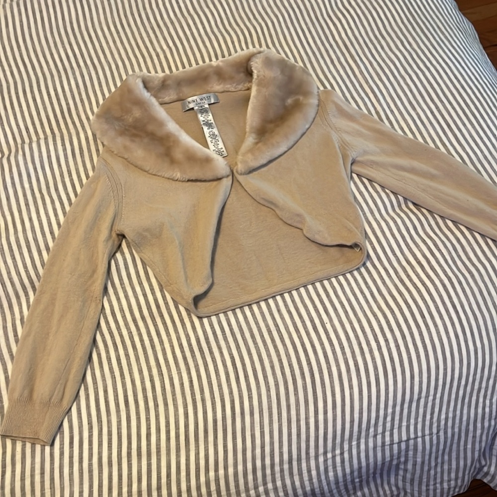 Vintage Nine West fur collar sweater